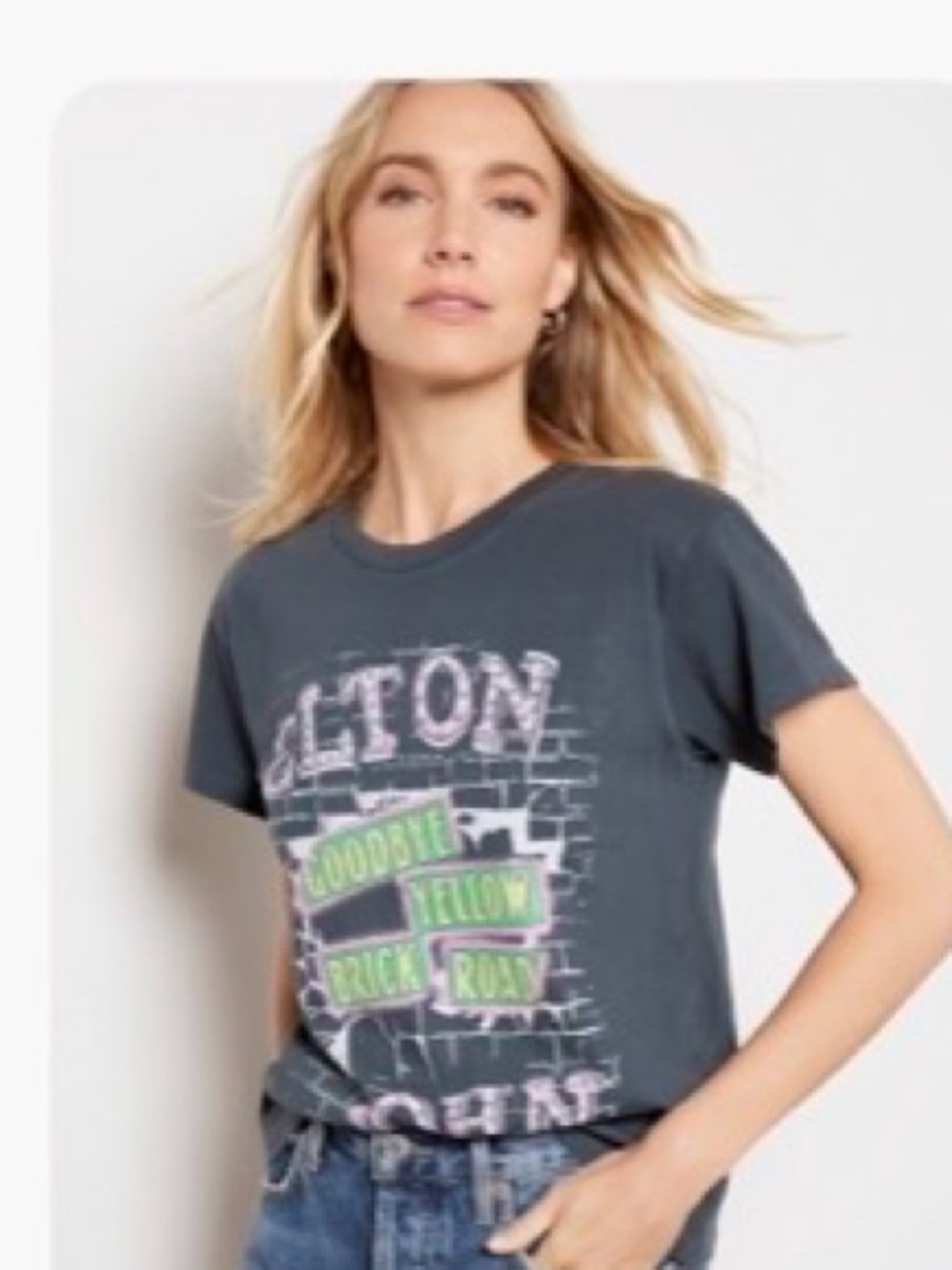 Elton John Goodbye Yellow Brick Road Tee
VINTAGEBLACK - XL DAYDREAMER